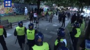 看到这一幕，香港人想到一个词……